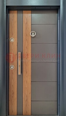 Коричневая входная дверь c МДФ панелью ЧД-01 в частный дом в Иваново