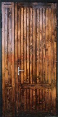 Коричневая металлическая дверь с евровагонкой ДЕ-10 в Иваново