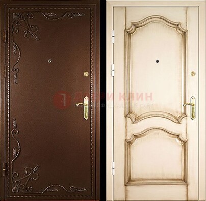 Квартирная коричневая стальная дверь с ковкой ДК-1 в Иваново