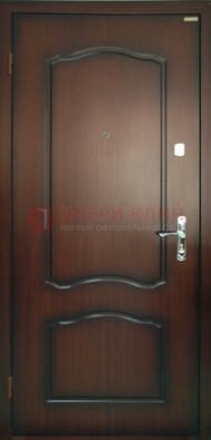 Коричневая стальная дверь с МДФ ДМ-138 для квартиры в Иваново