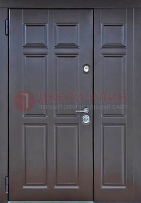 Тёмная двухстворчатая входная дверь для коттеджа с МДФ ДМ-533 в Иваново