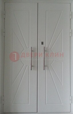 Внутренняя парадная дверь с фигурными элементами ДПР-14 в Иваново