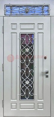 Белая железная дверь со стеклом и ковкой с верхней фрамугой ДСК-112 в Иваново