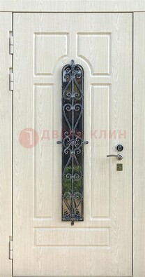 Светлая стальная дверь со стеклом и ковкой ДСК-118 в Иваново