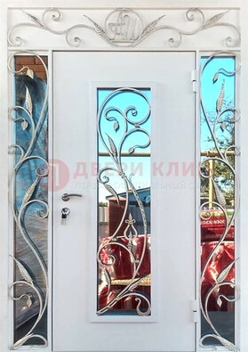 Белая входная дверь порошок со стеклом и ковкой ДСК-165 в Иваново