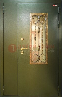 Стальная дверь со стеклом и ковкой ДСК-29 для квартиры в Иваново