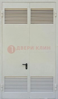 Белая металлическая техническая дверь с вентиляционной решеткой ДТ-6 в Иваново