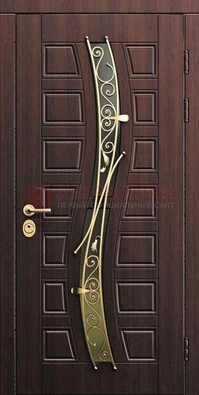Уличная темная филенчатая дверь с виноритом и МДФ Итальянский орех ДВТ-142 в Иваново