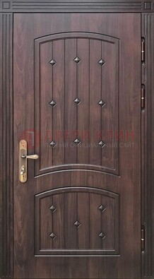 Коричневая уличная дверь с виноритом для дома ДВТ-235 в Иваново