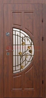 Стальная коричневая дверь с виноритом и ковкой ДВТ-82 в Иваново