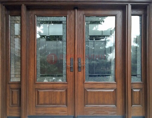 Распашная стальная дверь с массивом с витражом и фрамугами ВЖ-21 в Иваново
